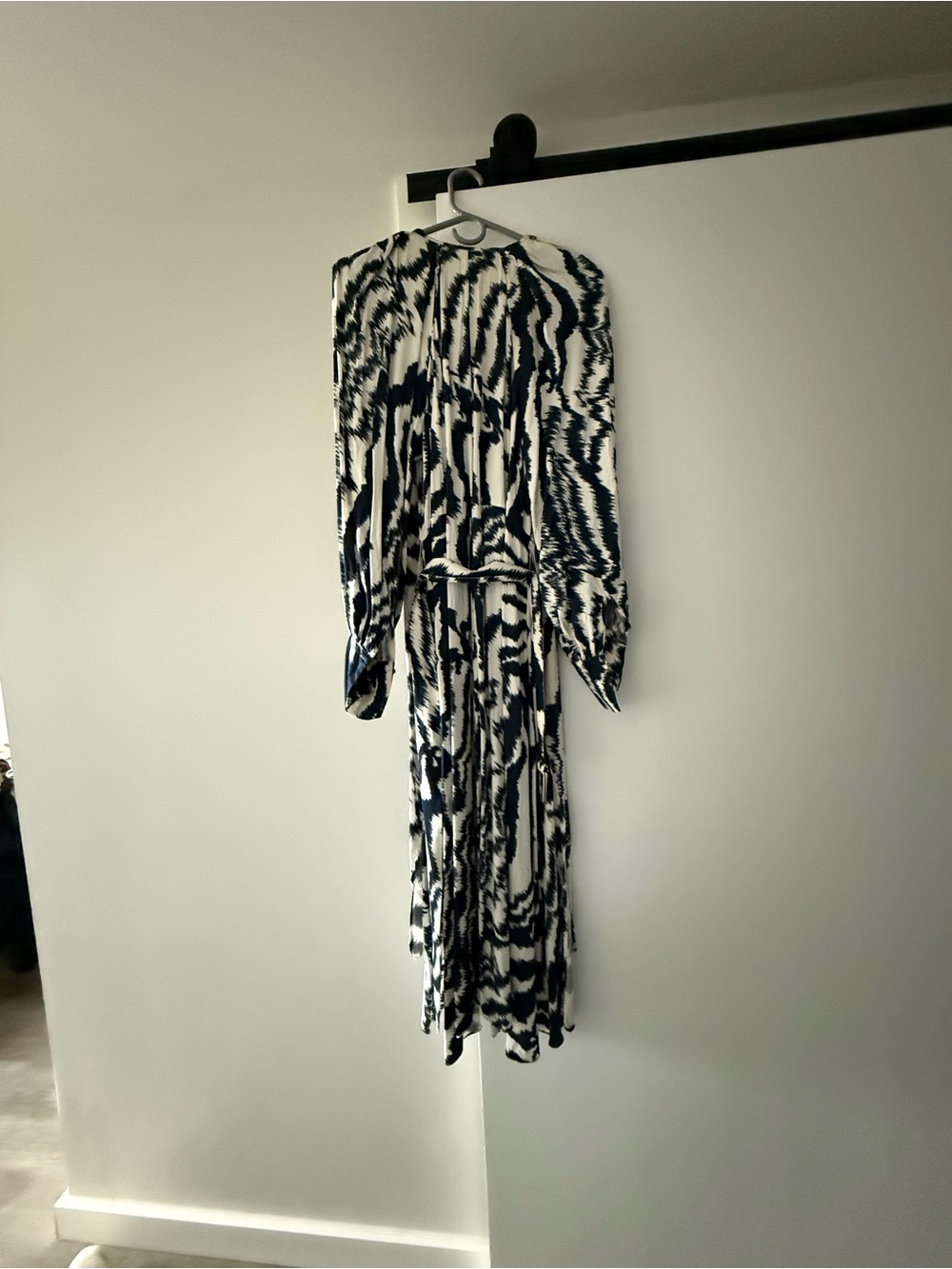 Ted Baker London Navy & White Printed Long Sleeve Midi Dress